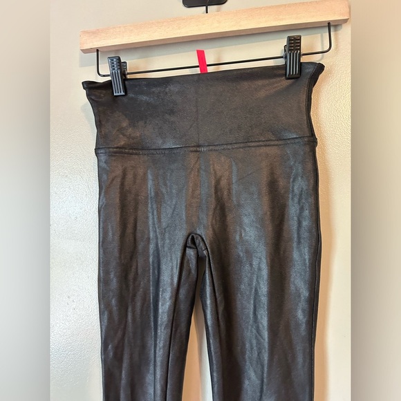 Spanx faux leather leggings size small - Picture 2 of 4